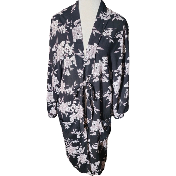 Spiritual Gangster Maya Kimono Coverup OS - Picture 9 of 9